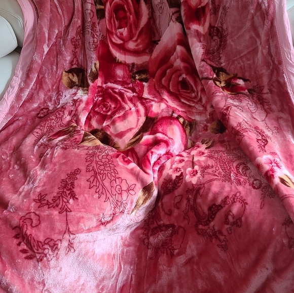 Winter Blankets - Picture 7 of 7